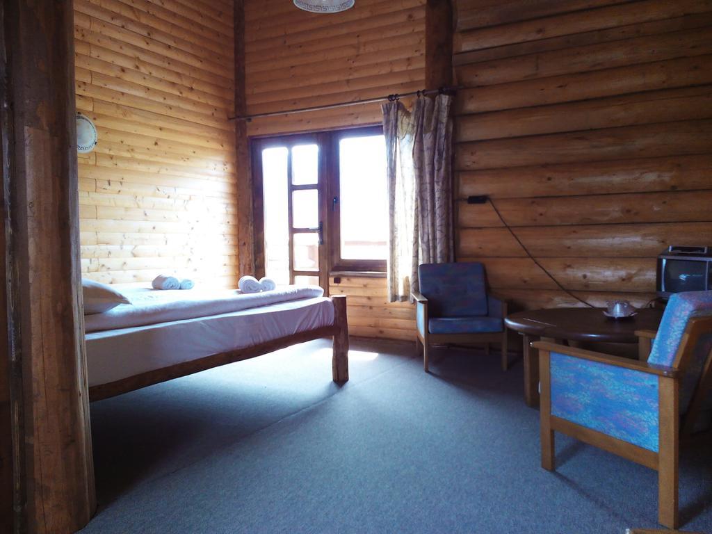 Gasthaus Casa Muntelui - Sambata Sîmbăta de Sus Zimmer foto