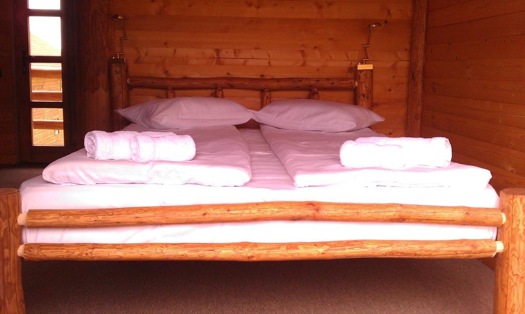 Gasthaus Casa Muntelui - Sambata Sîmbăta de Sus Zimmer foto